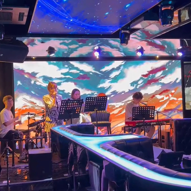 Unilumin-class Indoor LED Canopy with GOB Technology｜4K HDR Visuals for Japanese Dining Scene